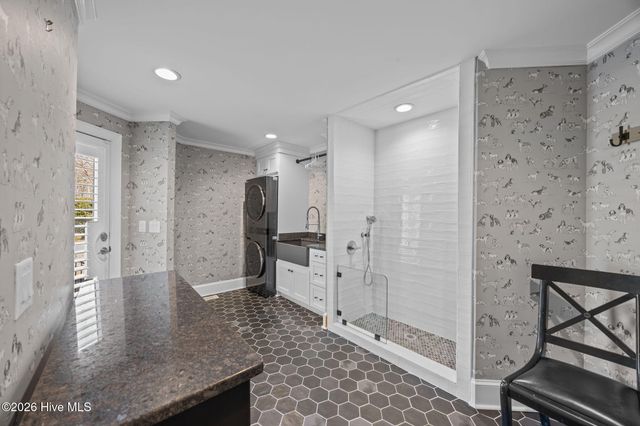 911 White Horse Drive, Greenville, NC 27834