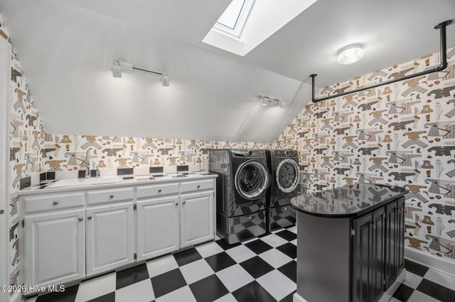 911 White Horse Drive, Greenville, NC 27834