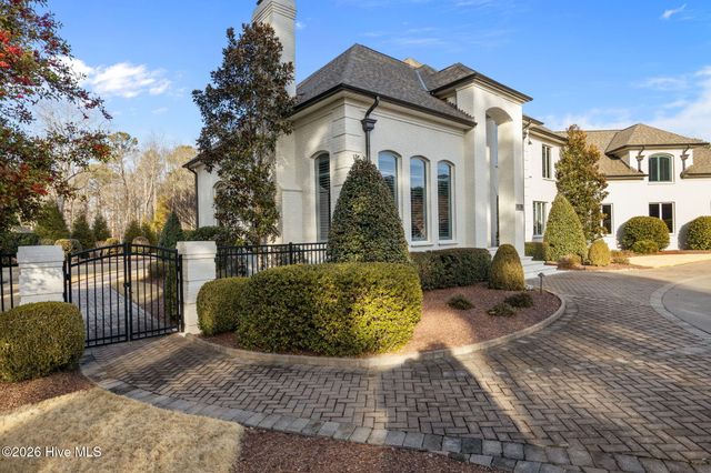 911 White Horse Drive, Greenville, NC 27834