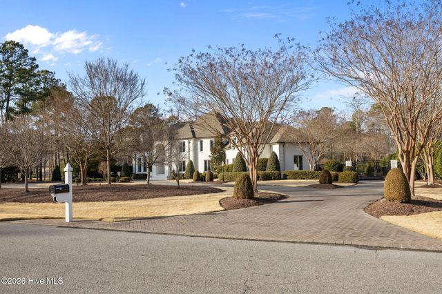 911 White Horse Drive, Greenville, NC 27834