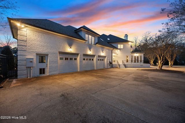 911 White Horse Drive, Greenville, NC 27834