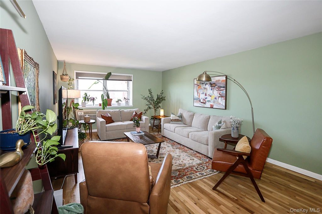 100 Lincoln Avenue 3D, Mineola, NY 11501 — photo 5