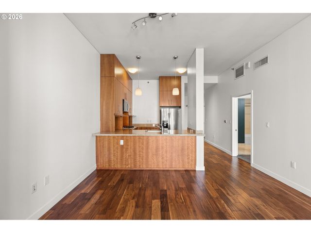 922 Nw 11TH Ave 514, Portland, OR 97209