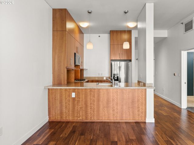 922 Nw 11TH Ave 514, Portland, OR 97209