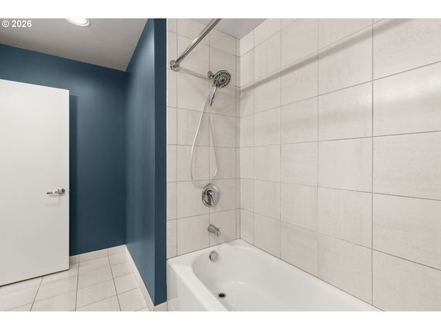922 Nw 11TH Ave 514, Portland, OR 97209