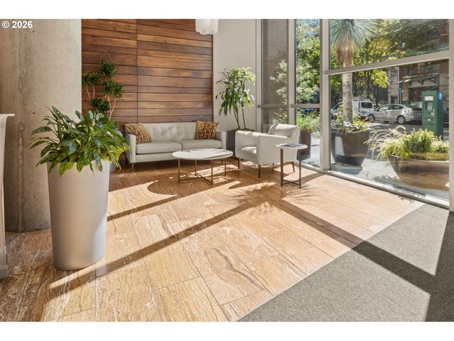 922 Nw 11TH Ave 514, Portland, OR 97209
