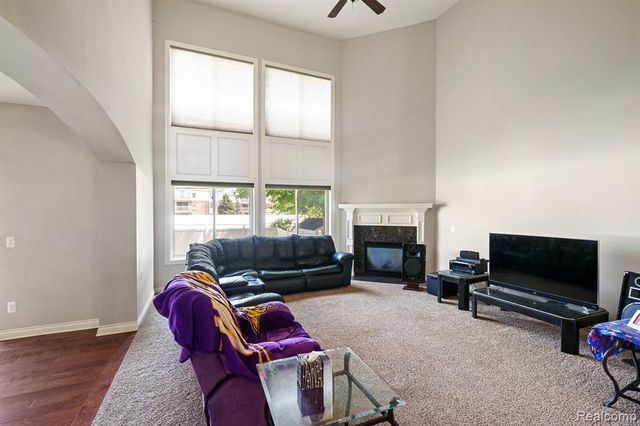 39122 Nautical Lane, Harrison Twp, MI 48045