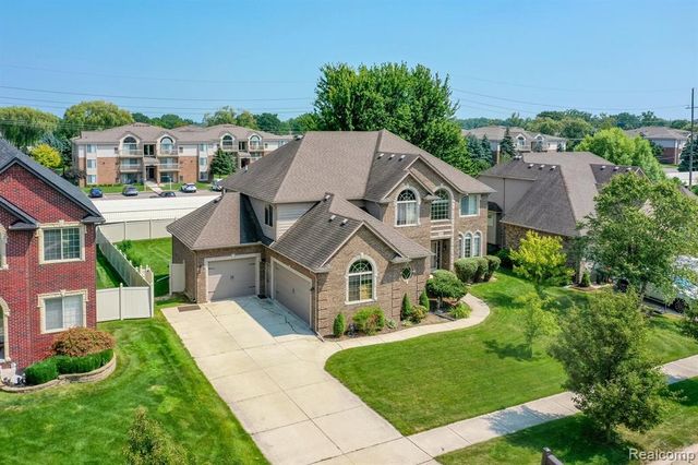 39122 Nautical Lane, Harrison Twp, MI 48045