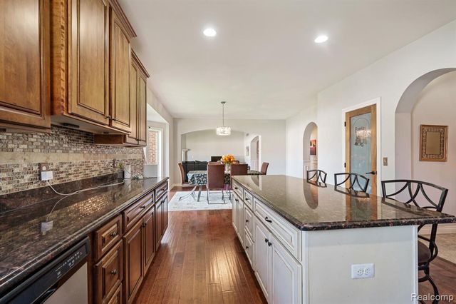 39122 Nautical Lane, Harrison Twp, MI 48045