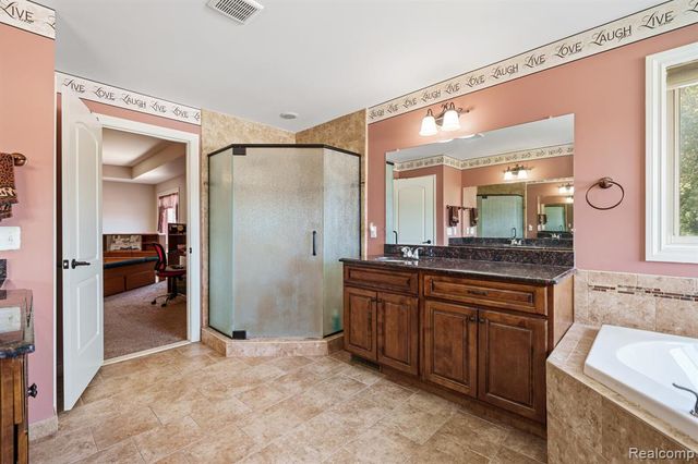 39122 Nautical Lane, Harrison Twp, MI 48045