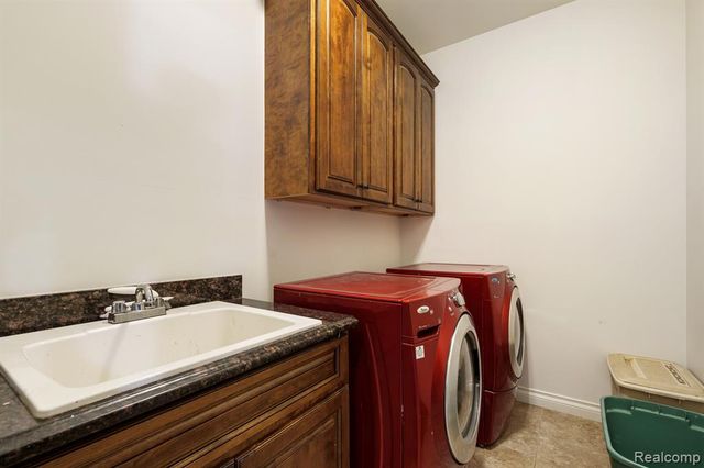 39122 Nautical Lane, Harrison Twp, MI 48045