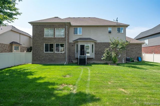 39122 Nautical Lane, Harrison Twp, MI 48045