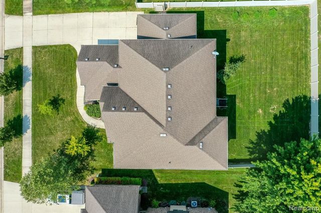 39122 Nautical Lane, Harrison Twp, MI 48045