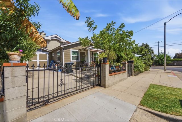 1164 Mentone, Pasadena, CA 91103