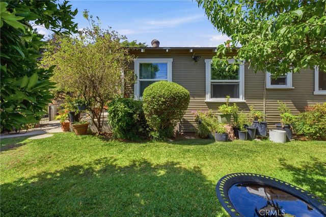 1164 Mentone, Pasadena, CA 91103