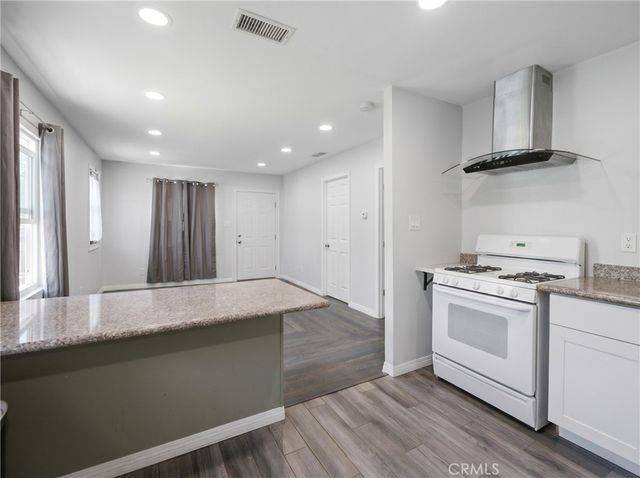 1164 Mentone, Pasadena, CA 91103