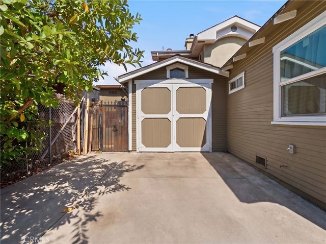 1164 Mentone, Pasadena, CA 91103