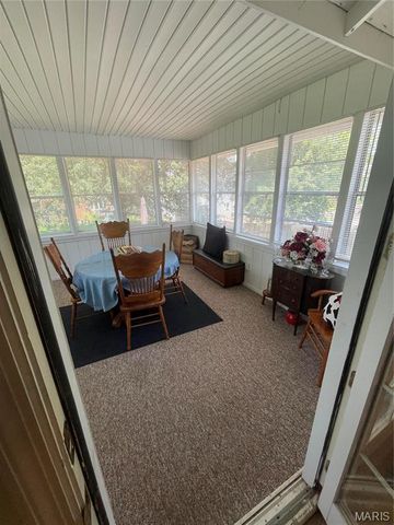 1810 Montview Avenue, Godfrey, IL 62035