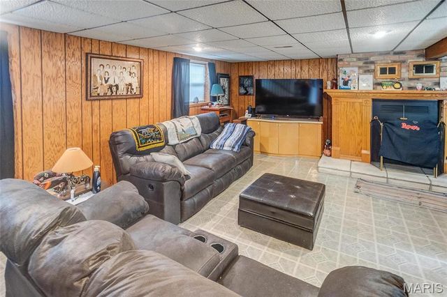 1810 Montview Avenue, Godfrey, IL 62035