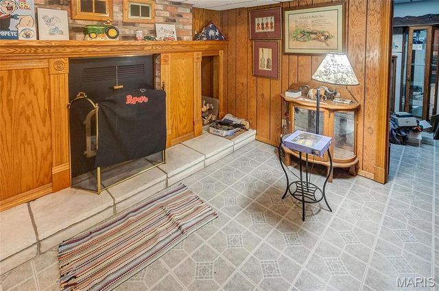 1810 Montview Avenue, Godfrey, IL 62035