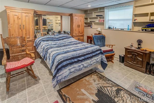 1810 Montview Avenue, Godfrey, IL 62035