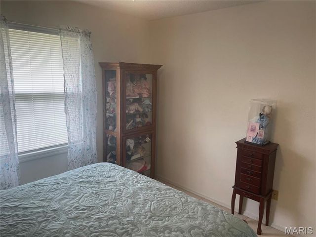 1810 Montview Avenue, Godfrey, IL 62035