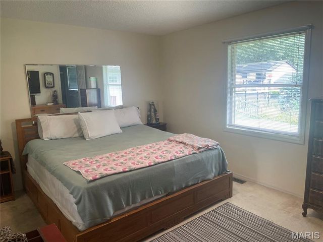 1810 Montview Avenue, Godfrey, IL 62035