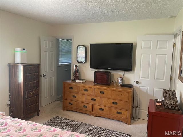 1810 Montview Avenue, Godfrey, IL 62035