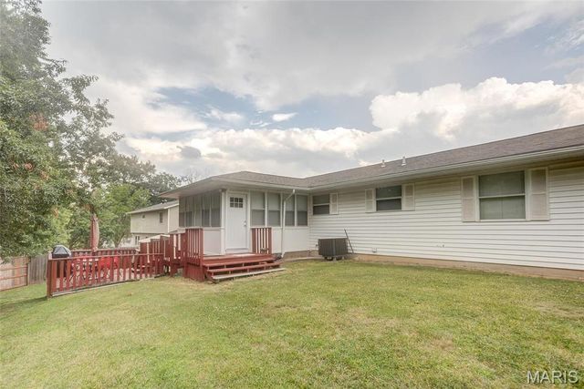 1810 Montview Avenue, Godfrey, IL 62035