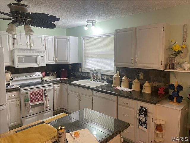 1810 Montview Avenue, Godfrey, IL 62035