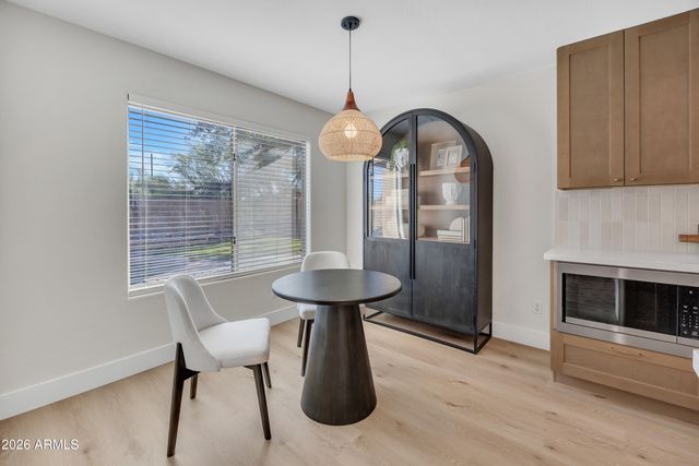 9035 W YUKON Drive, Peoria, AZ 85382