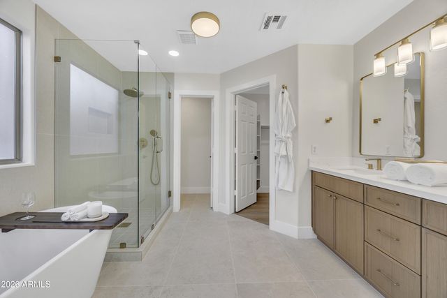 9035 W YUKON Drive, Peoria, AZ 85382