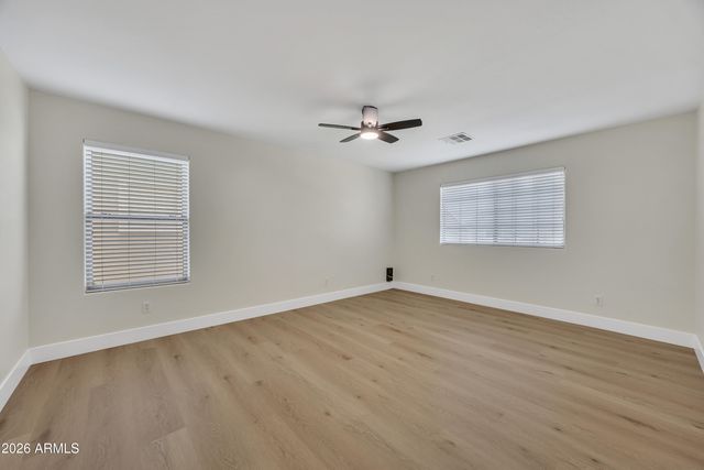 9035 W YUKON Drive, Peoria, AZ 85382