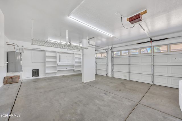 9035 W YUKON Drive, Peoria, AZ 85382