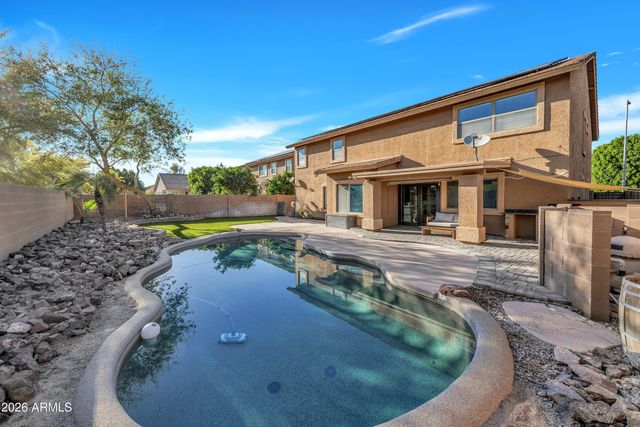 9035 W YUKON Drive, Peoria, AZ 85382