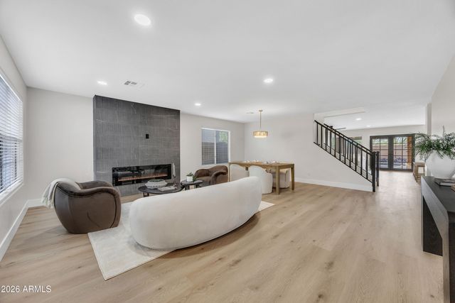 9035 W YUKON Drive, Peoria, AZ 85382