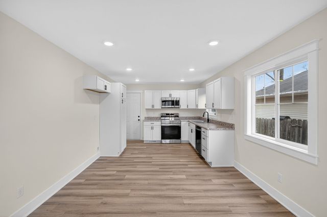 2517 Shaw Street, Des Moines, IA 50317