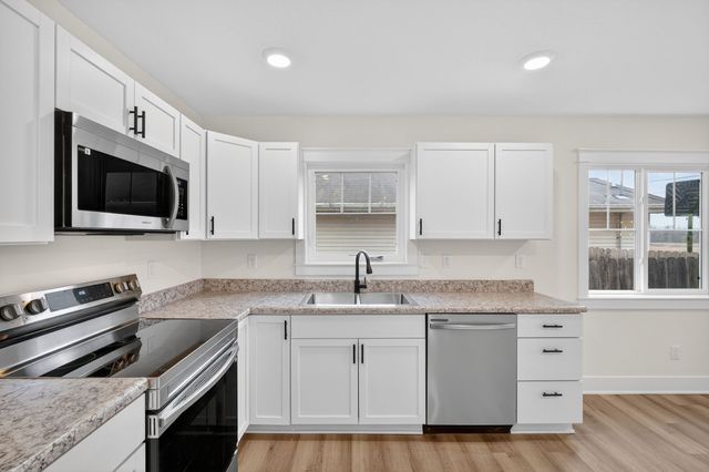 2517 Shaw Street, Des Moines, IA 50317