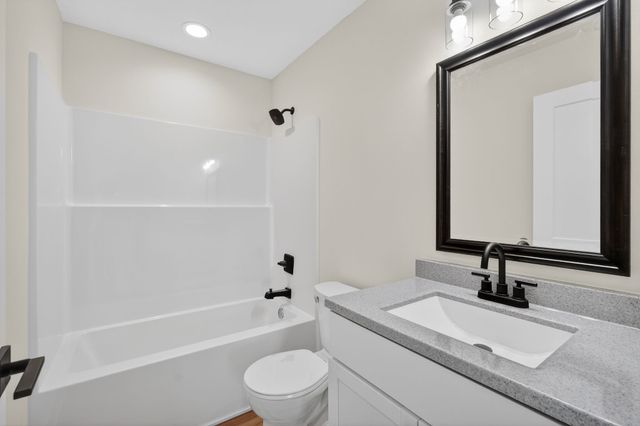 2517 Shaw Street, Des Moines, IA 50317