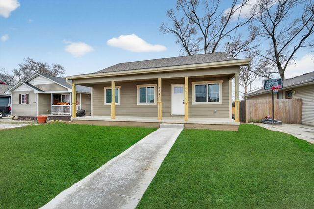 2517 Shaw Street, Des Moines, IA 50317