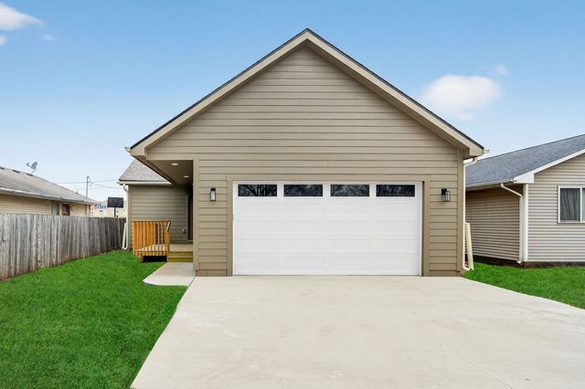 2517 Shaw Street, Des Moines, IA 50317