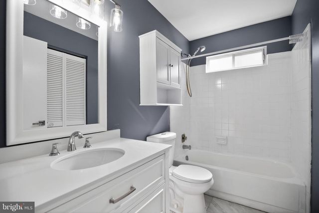 19 STAMFORD PL, Southampton, NJ 08088