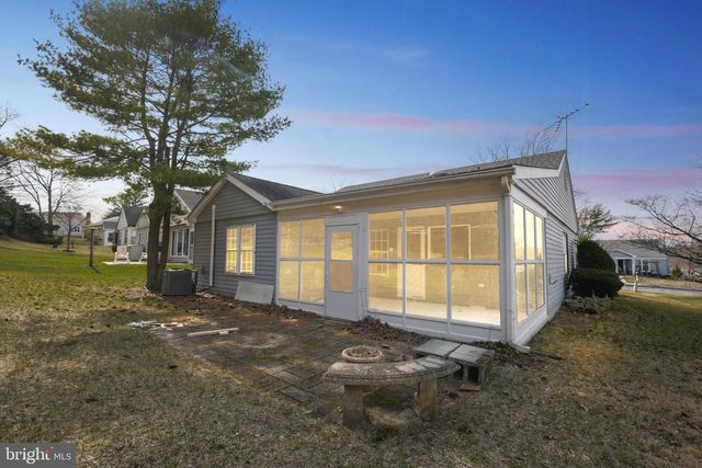 19 STAMFORD PL, Southampton, NJ 08088