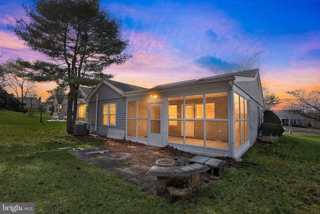 19 STAMFORD PL, Southampton, NJ 08088