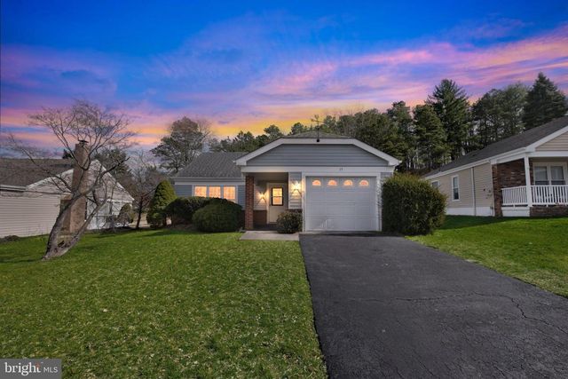 19 STAMFORD PL, Southampton, NJ 08088