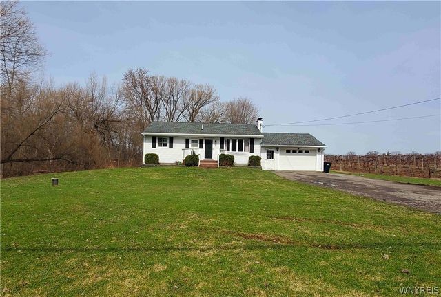 1306 Stebbins Road, Hanover, NY 14136