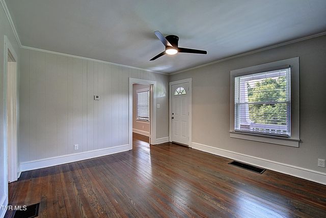 582 Coal Chute Road, Elizabethton, TN 37643