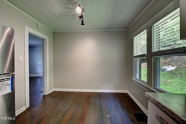 582 Coal Chute Road, Elizabethton, TN 37643