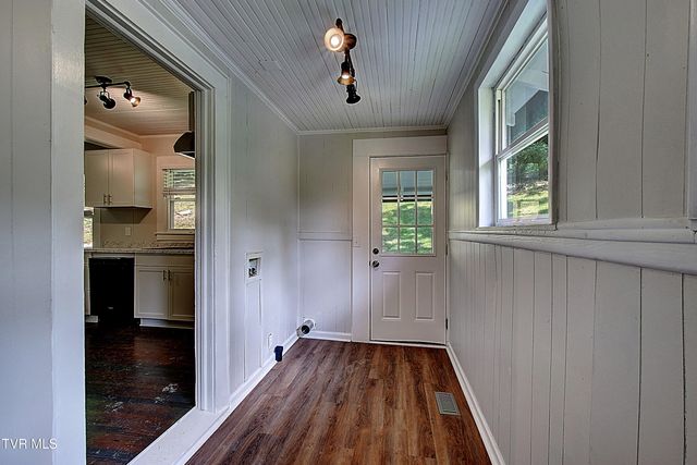 582 Coal Chute Road, Elizabethton, TN 37643