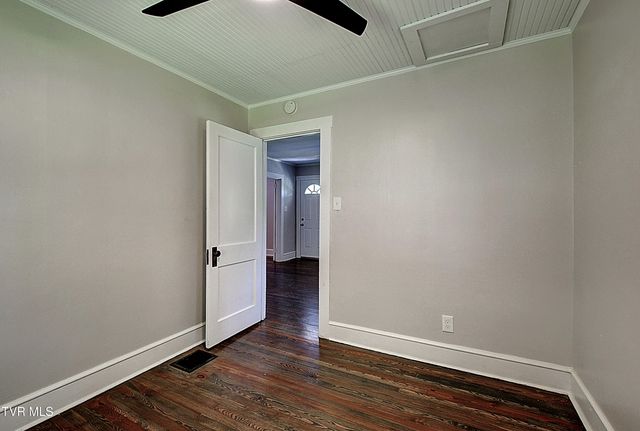 582 Coal Chute Road, Elizabethton, TN 37643